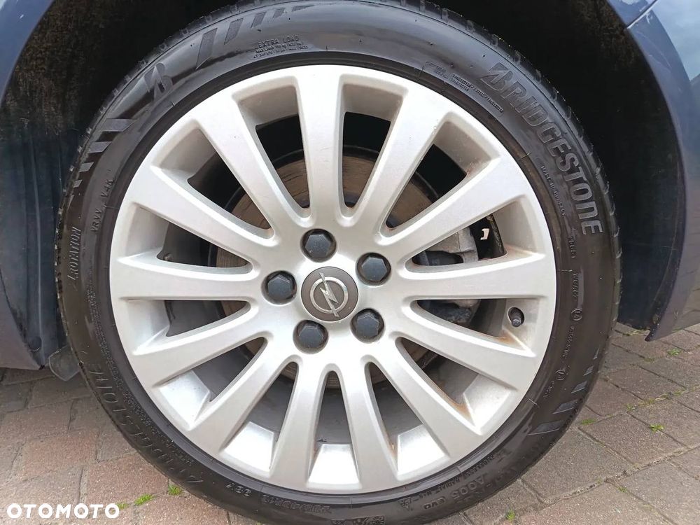 Opel Insignia 2.0 Turbo Cosmo - 9
