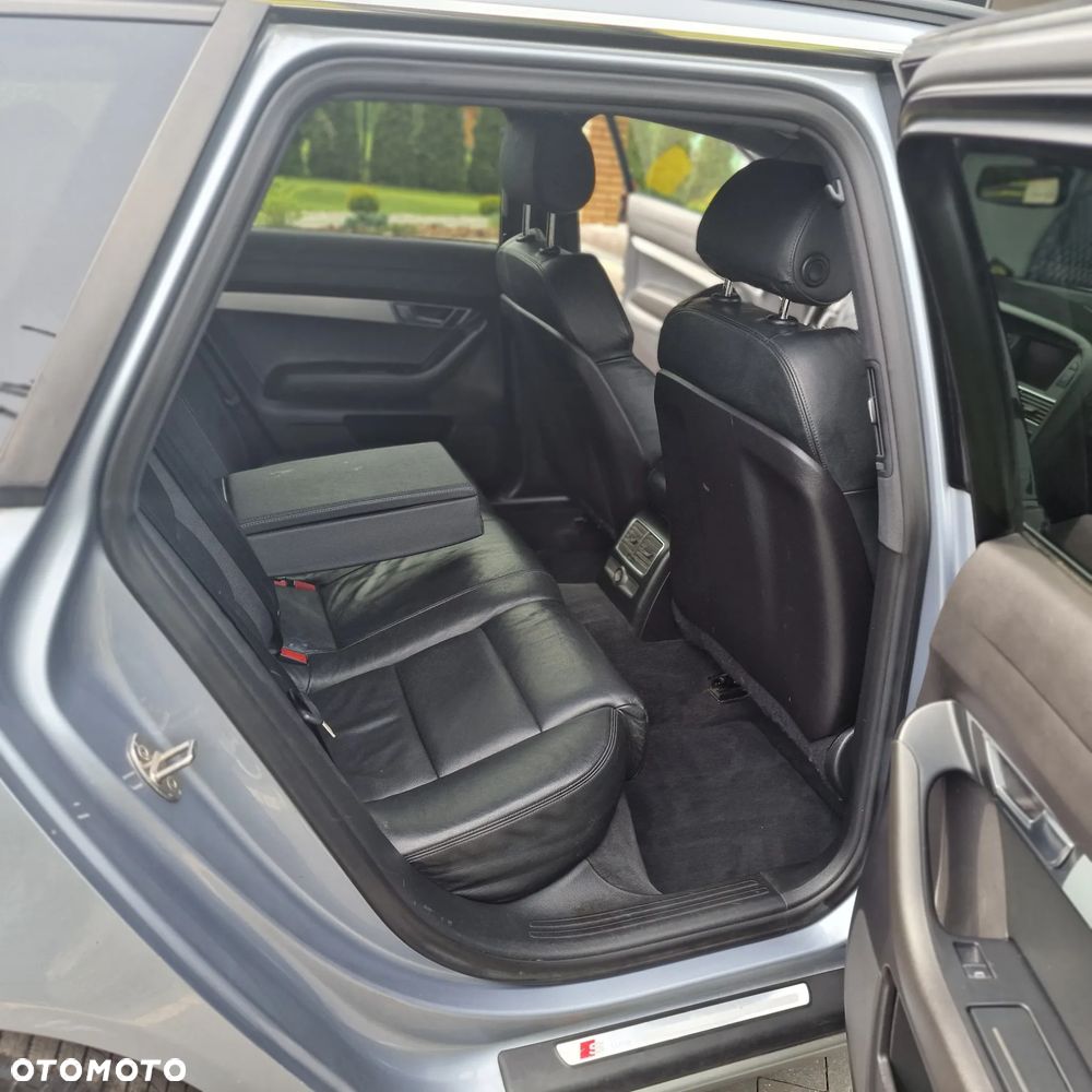 Audi A6 Avant - 16