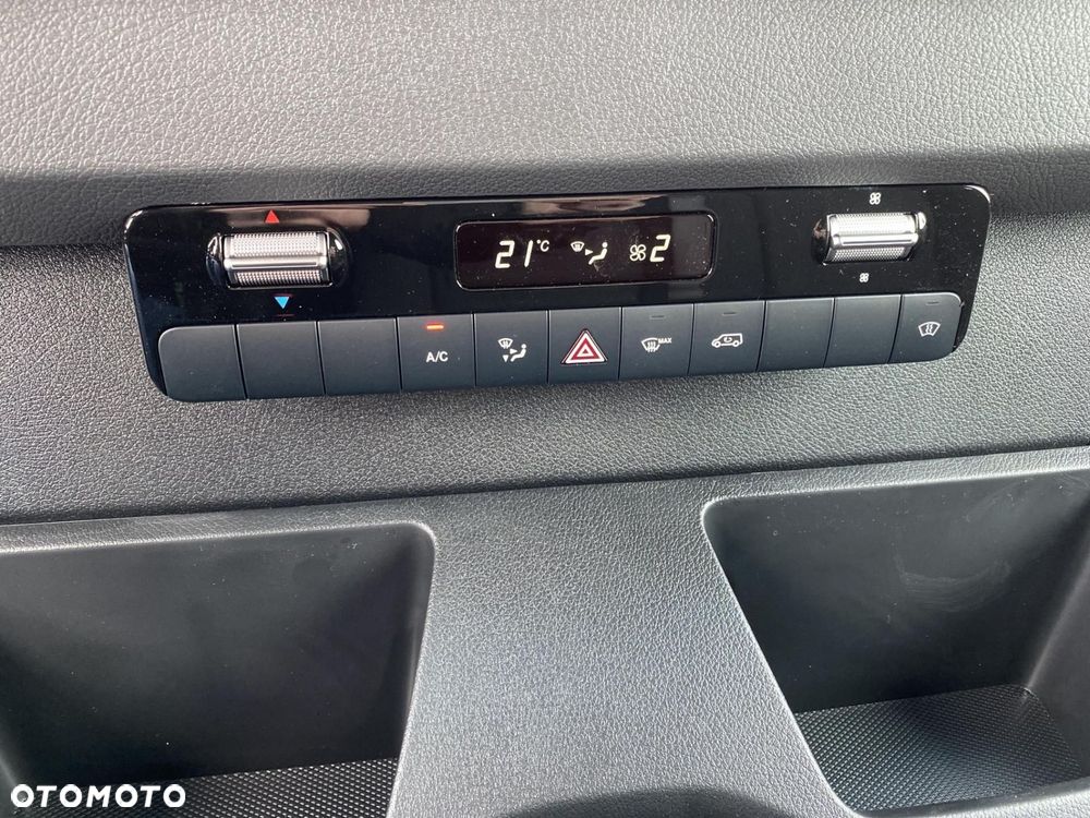 Mercedes-Benz Sprinter - 18