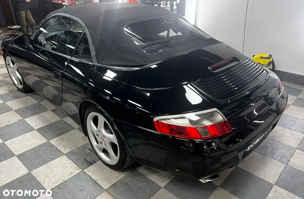 Porsche 911 Carrera Cabrio - 6