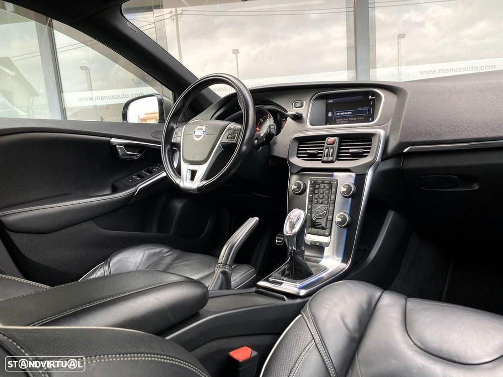 Volvo V40 1.6 D2 R-Design - 16