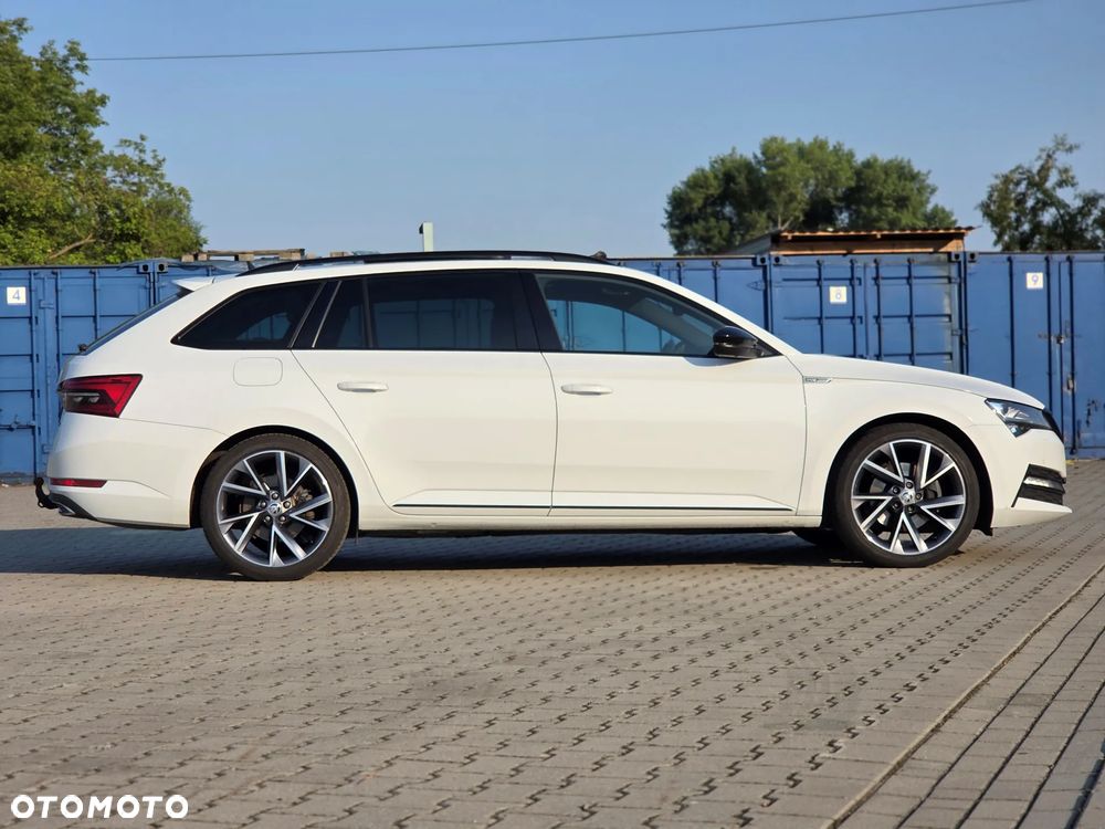Skoda Superb 2.0 TDI SCR 4x4 Sportline DSG - 9