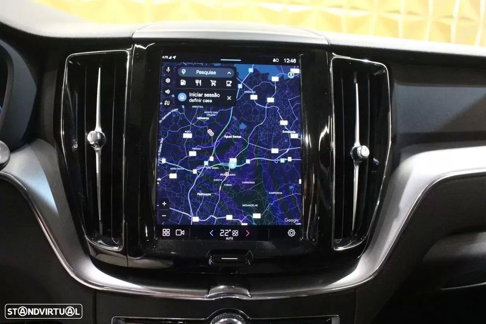 Volvo XC 60 2.0 B4 Momentum - 25