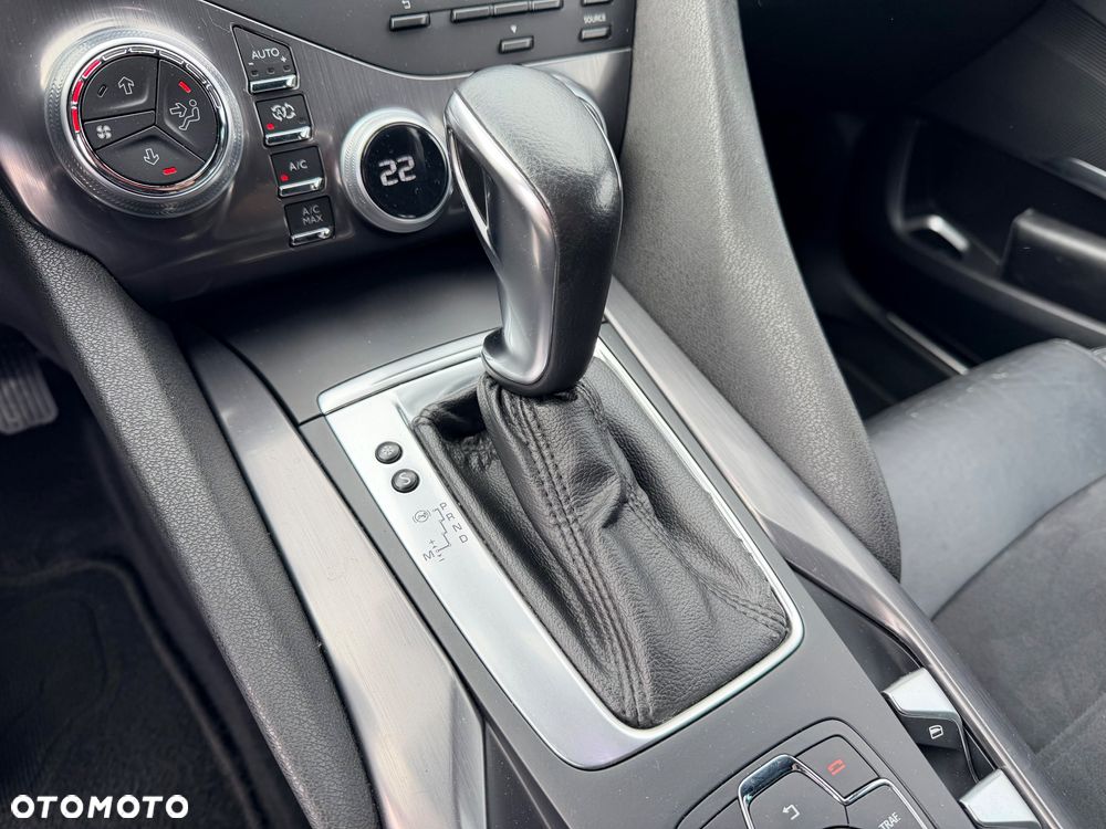 Citroën DS5 1.6 THP SoChic - 23