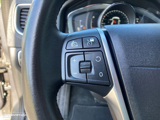 Volvo S60 Cross Country 2.0 D3 Pro Geartronic - 13