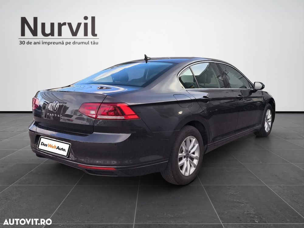 Volkswagen Passat - 5