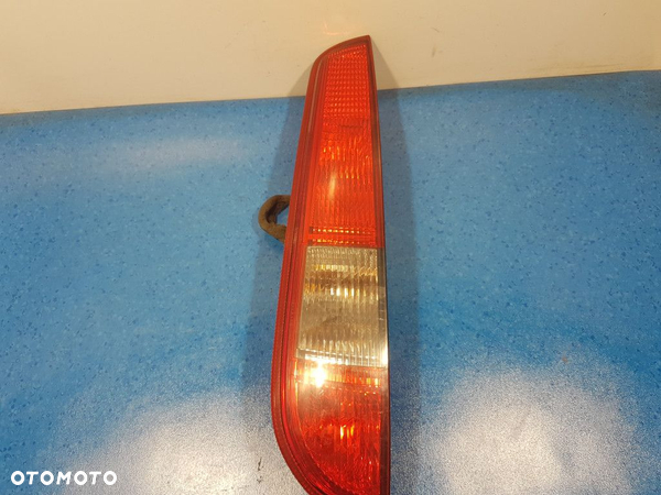 FORD FOCUS II LAMPA TYŁ LEWA ZEWNĘTRZNA