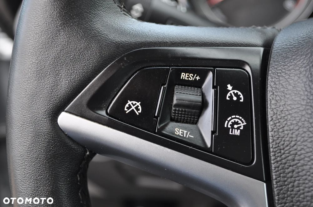 Opel Astra 1.6 Turbo Automatik - 27