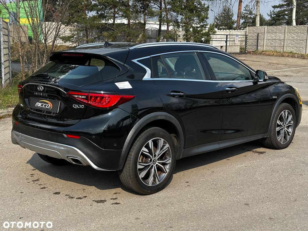 Infiniti QX30 - 4