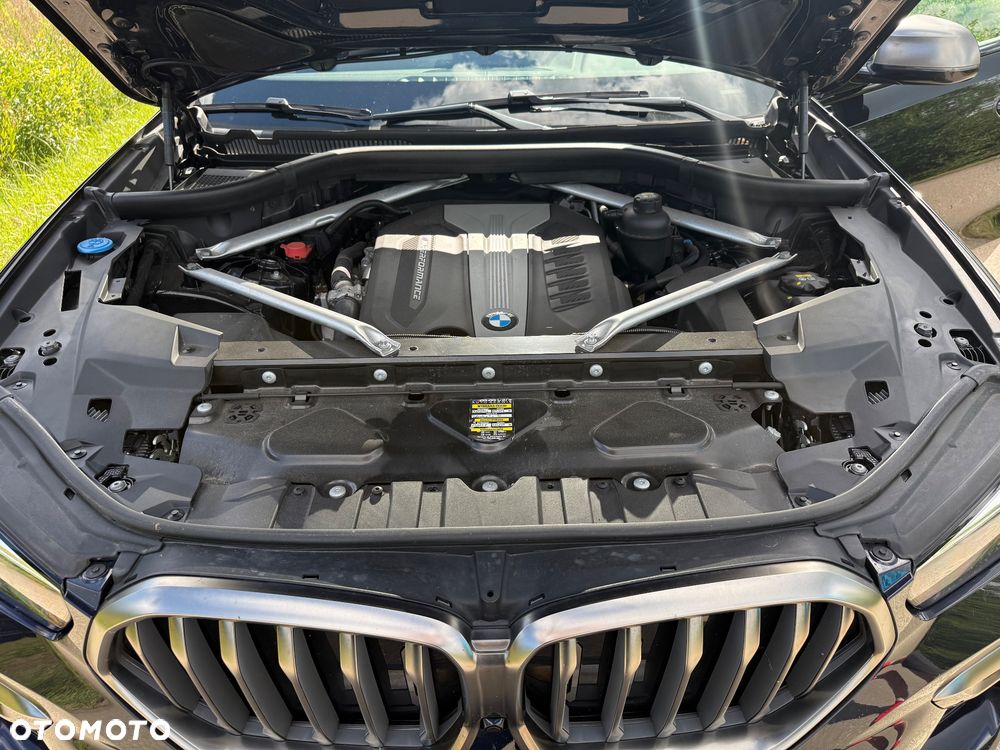 BMW X6M - 33