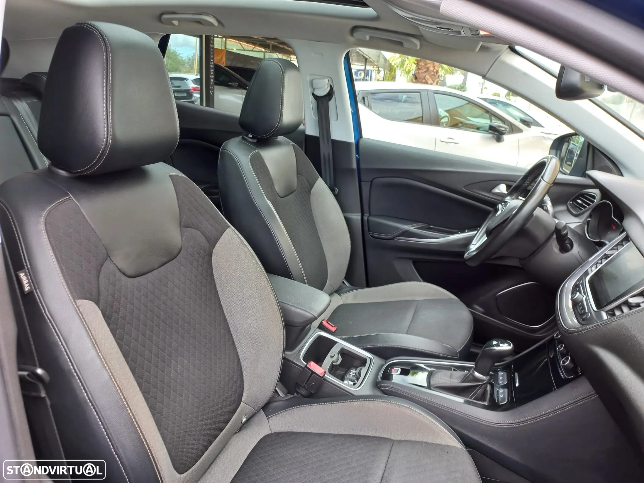 Opel Grandland X 1.5 CDTI Innovation AT - 23