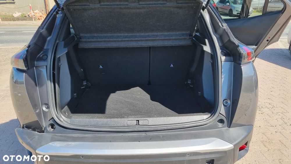 Peugeot 2008 PureTech 130 EAT8 Allure Pack - 24