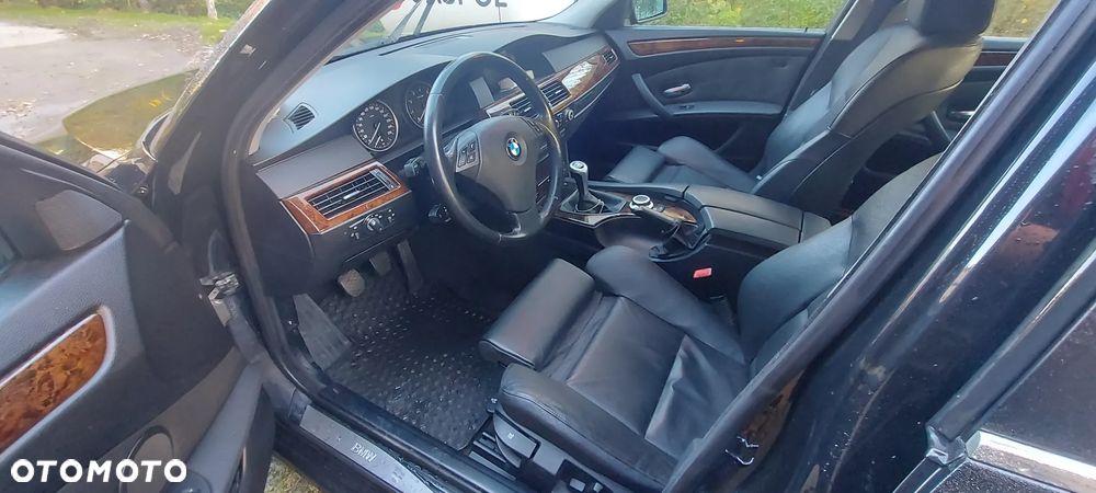 BMW Seria 5 530i - 7