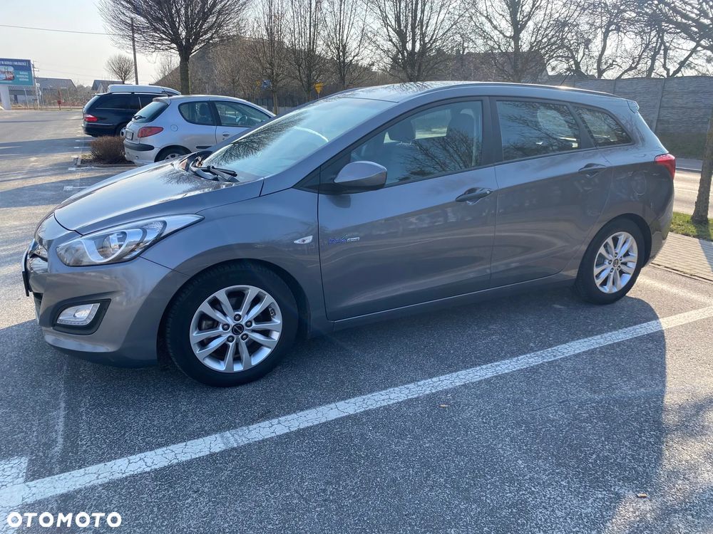 Hyundai i30 blue Kombi 1.6 GDi Style - 19