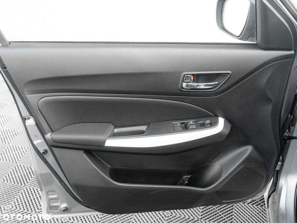 Suzuki Swift - 10