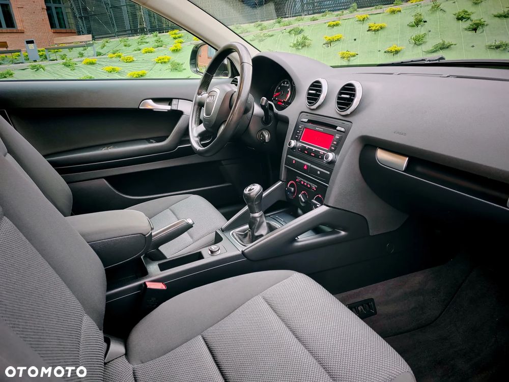 Audi A3 3-drzwiowe 1.6 S line Sportpaket (plus) - 11