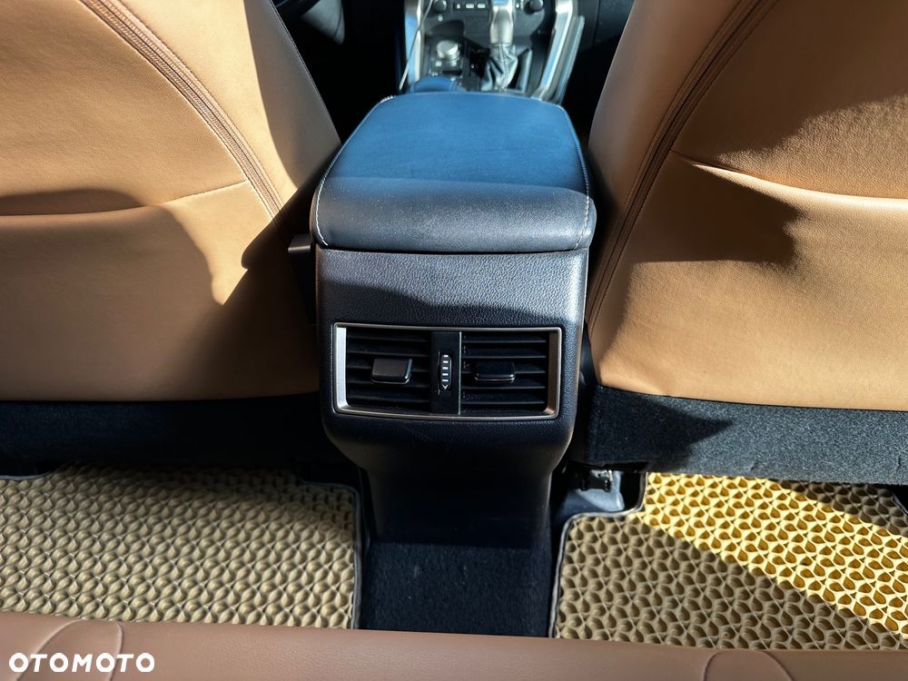 Lexus NX 300h E-FOUR Luxury Line - 22