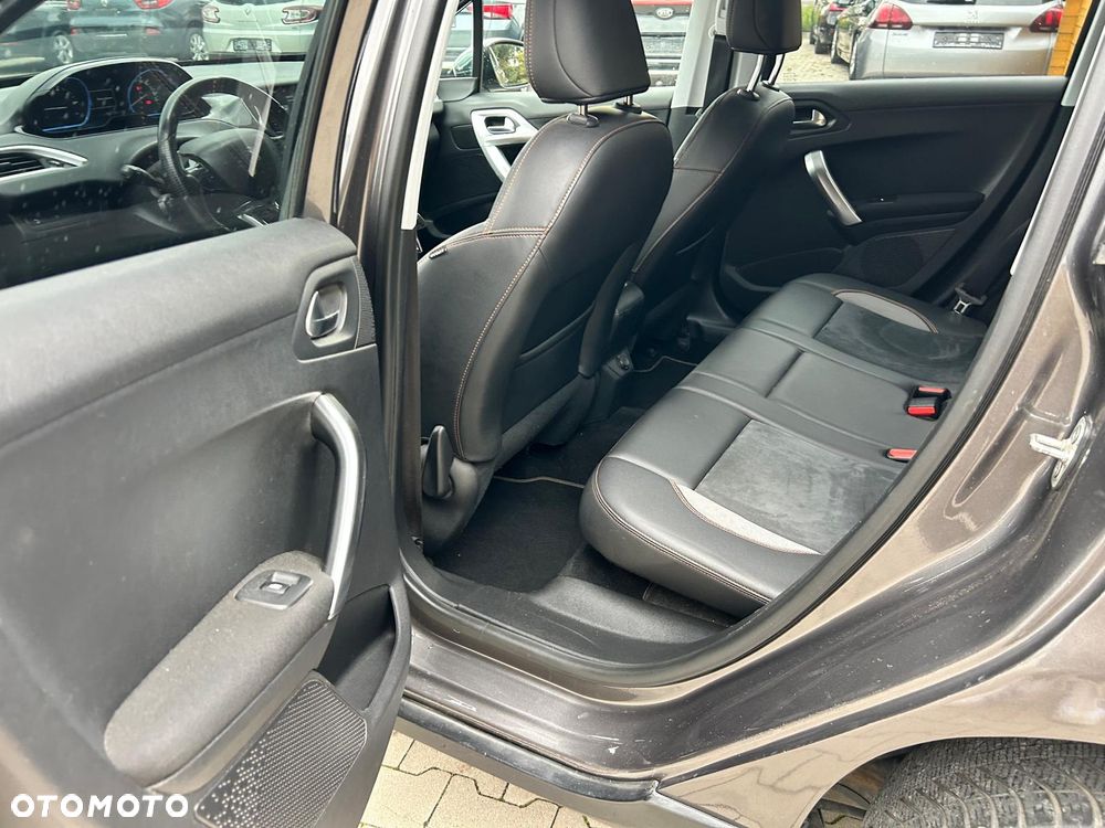 Peugeot 2008 1.2 Pure Tech GPF Crossway S&S - 24