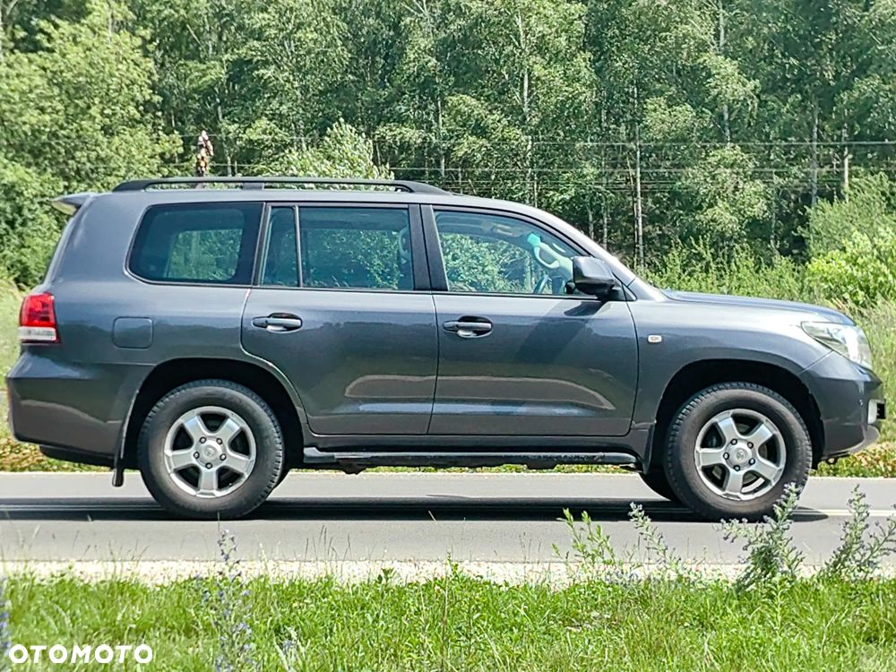 Toyota Land Cruiser - 8