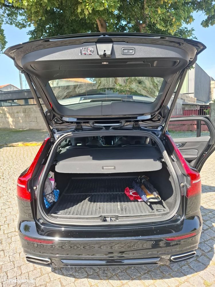 Volvo V60 2.0 T6 AWD TE R-Design Expression - 25