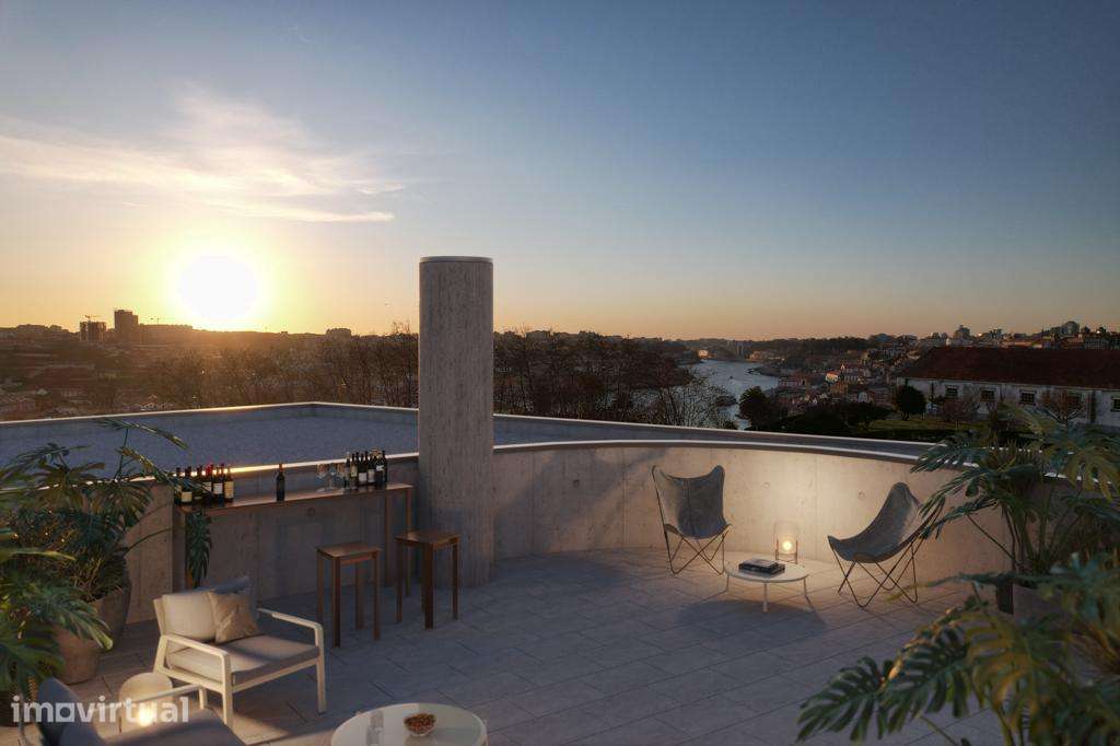 T2 Dúplex c/ Lugar de Garagem em Santa Marinha (Serra do Pilar) - Grande imagem: 3/25