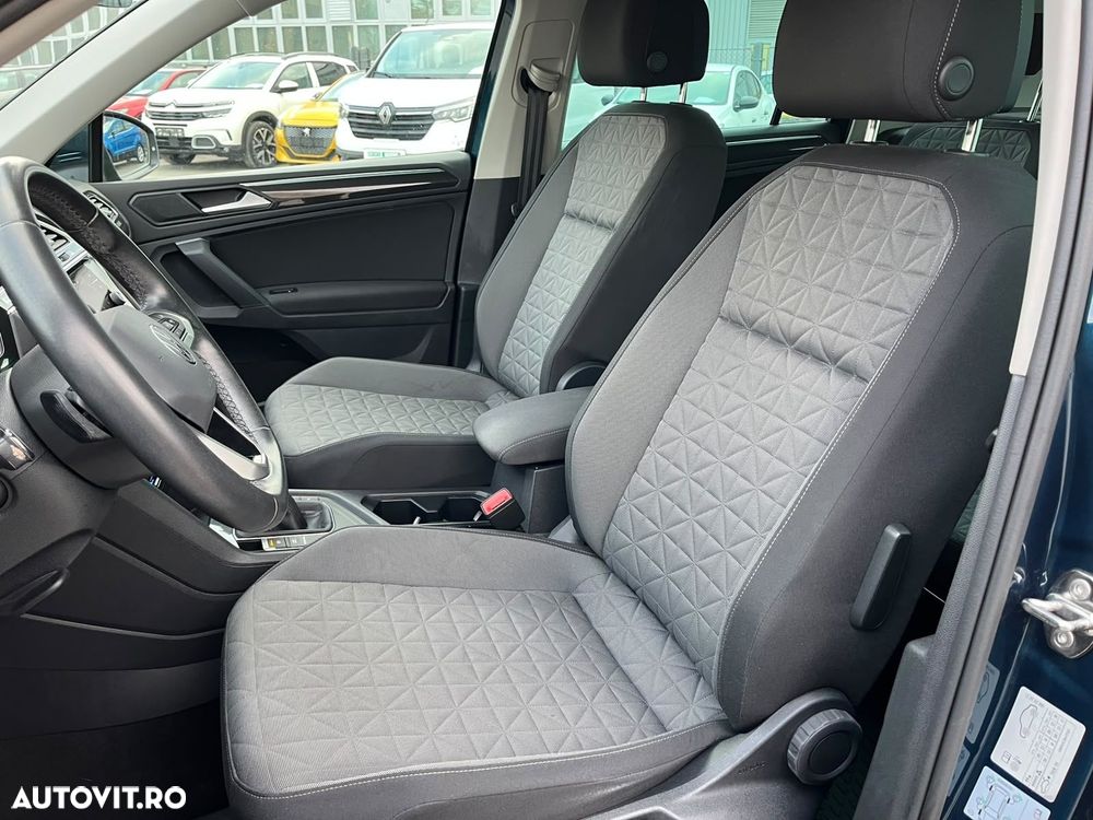 Volkswagen Tiguan - 13