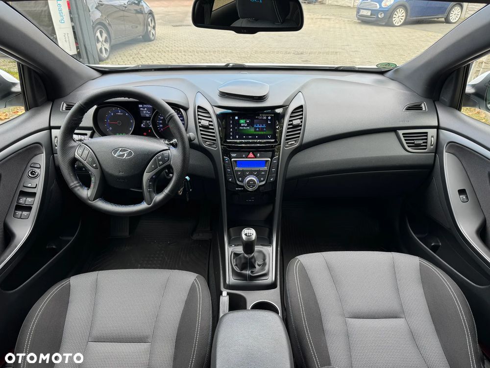 Hyundai i30 blue 1.6 CRDi Passion - 20