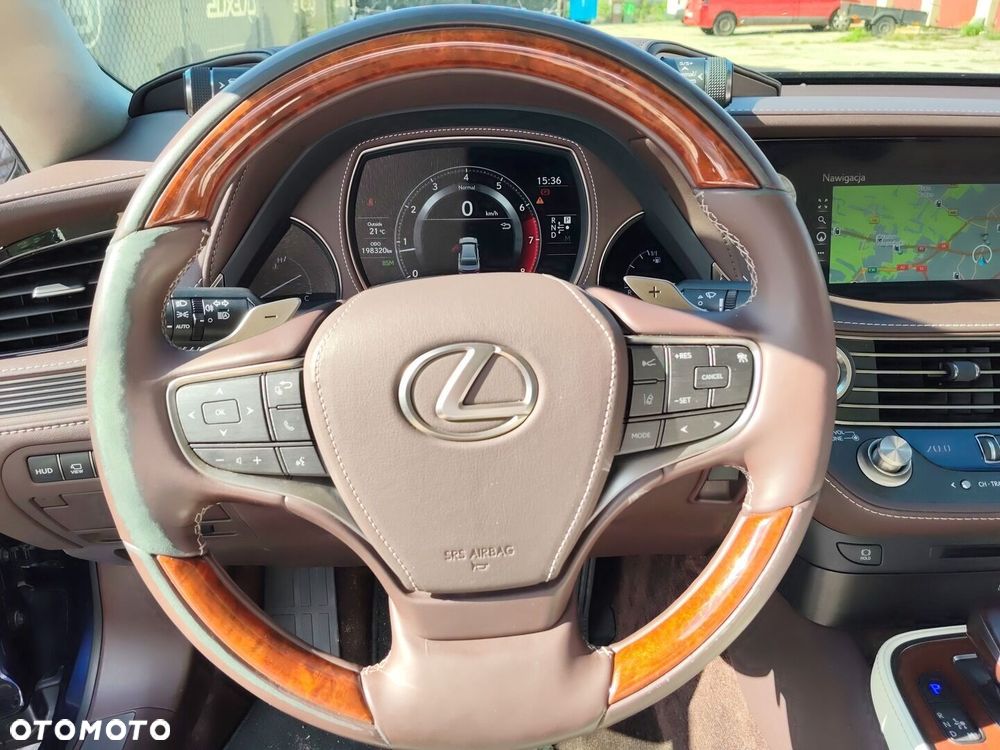 Lexus LS 500 Omotenashi AWD - 16