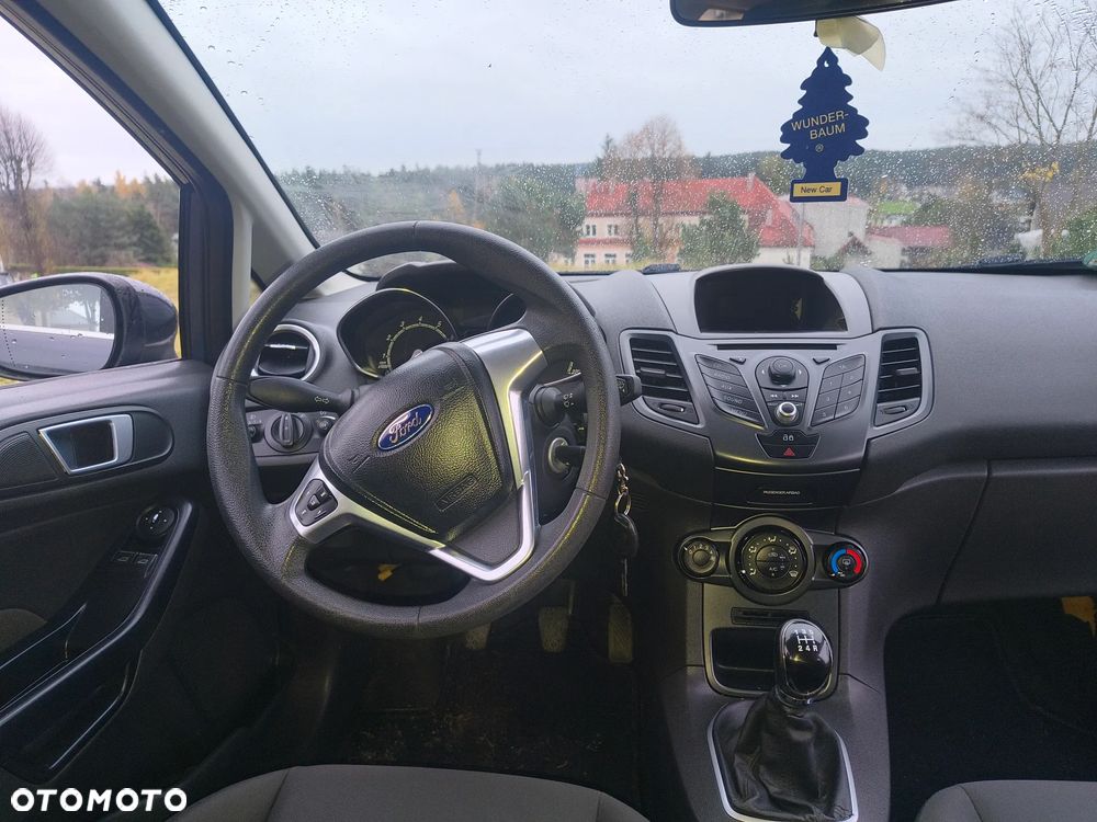 Ford Fiesta 1.25 Ambiente - 19