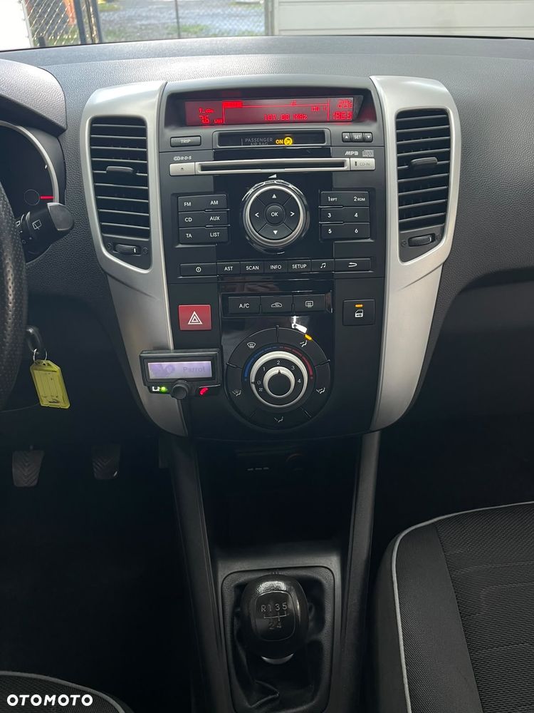 Kia Venga 1.4 L - 23