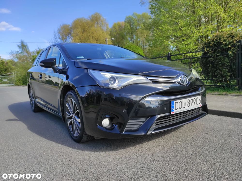Toyota Avensis 1.8 Active MS - 1
