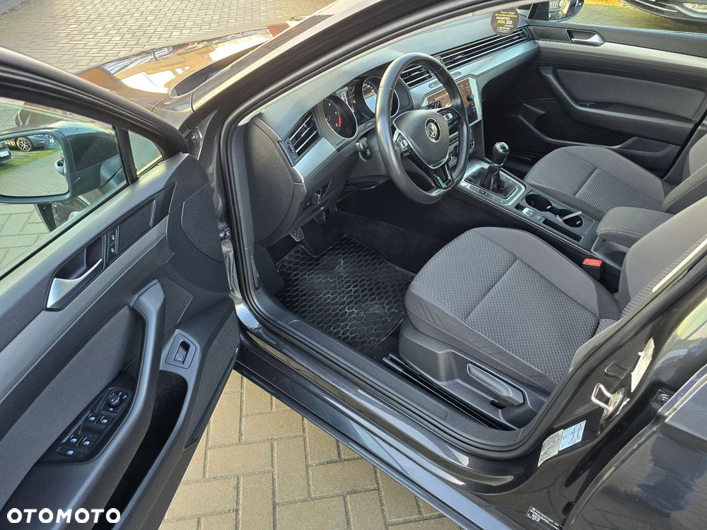 Volkswagen Passat Variant - 8