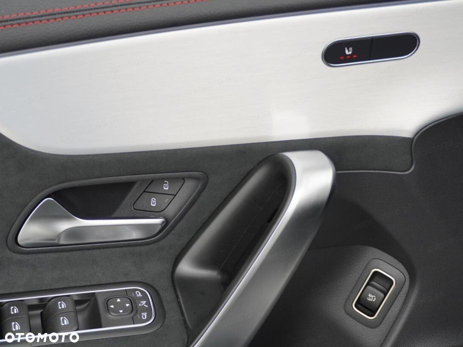 Mercedes-Benz CLA 200 mHEV AMG Line 7G-DCT - 15