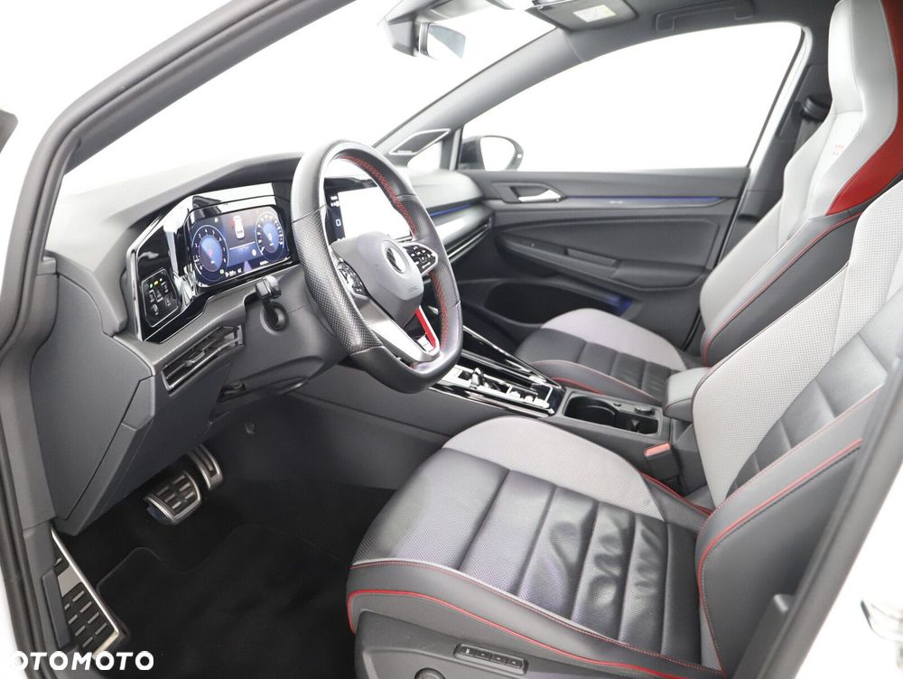 Volkswagen Golf - 13