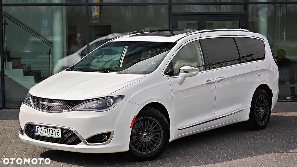 Chrysler Pacifica - 8