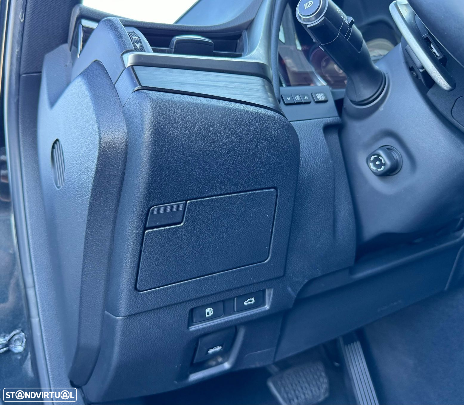 Lexus es-300h Executive+ - 14