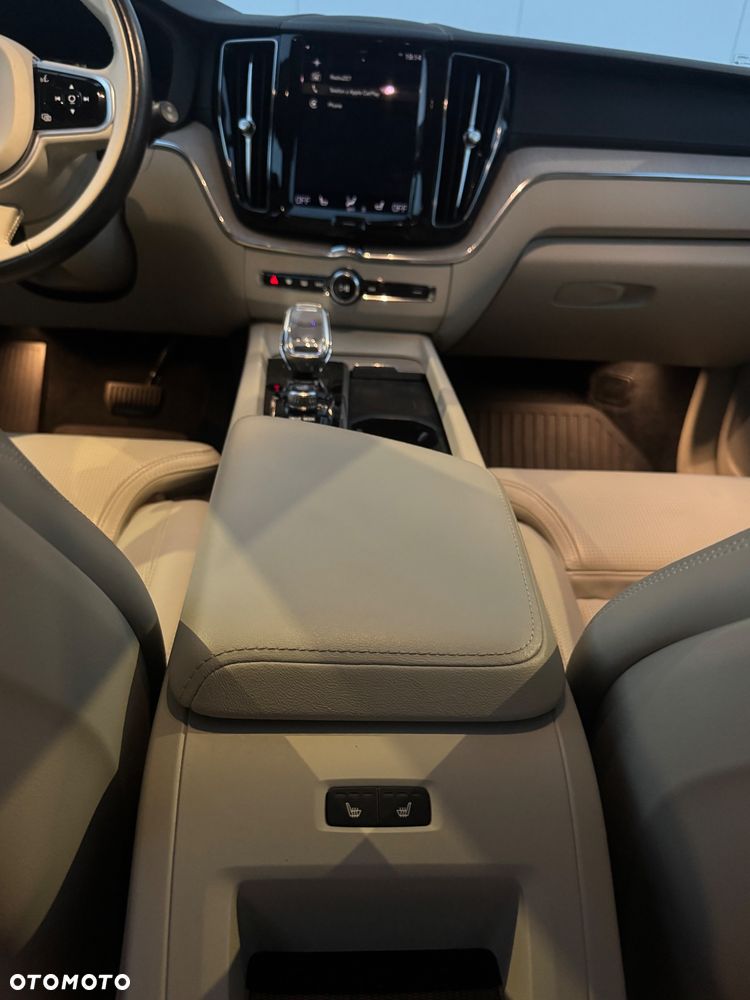 Volvo XC 60 T8 Plug-In Hybrid AWD Inscription - 15