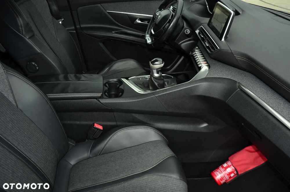 Peugeot 5008 BlueHDi 130 Allure - 21