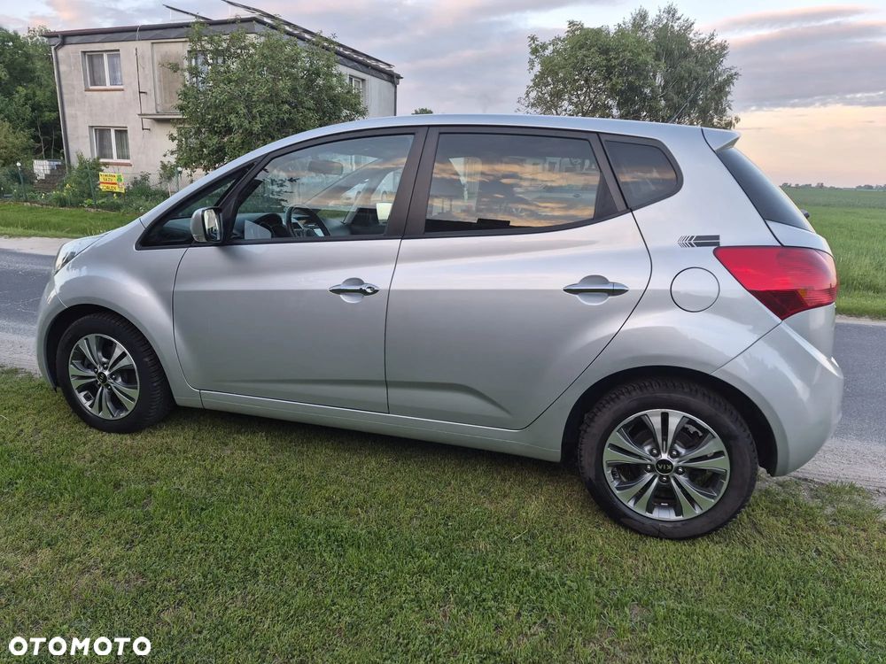 Kia Venga - 4