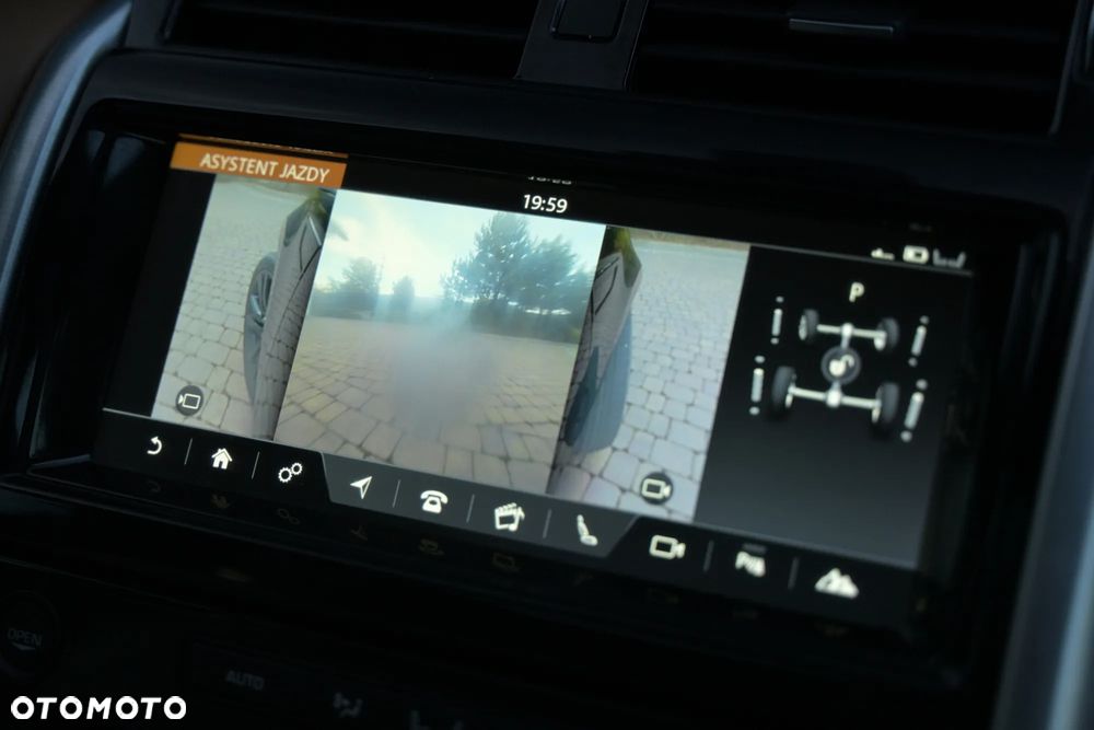 Land Rover Discovery 3.0 Si6 HSE Luxury - 28