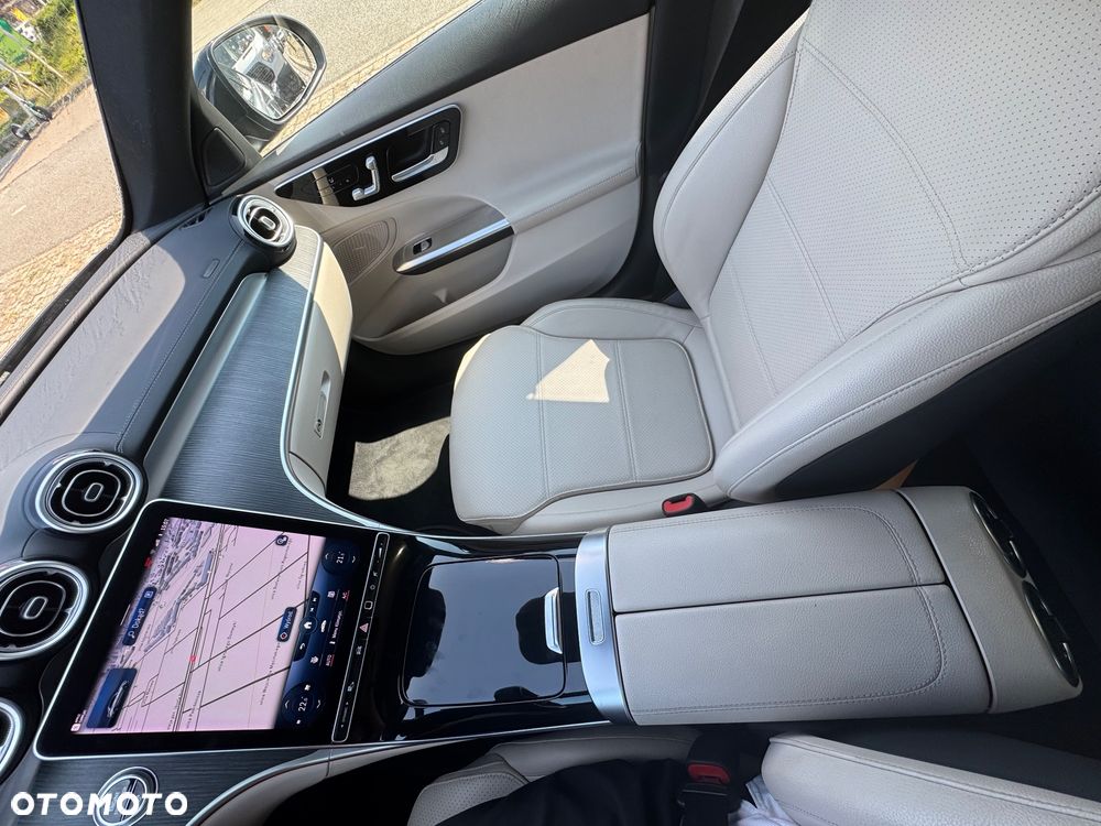 Mercedes-Benz Klasa C 300 4Matic 9G-TRONIC Avantgarde - 29