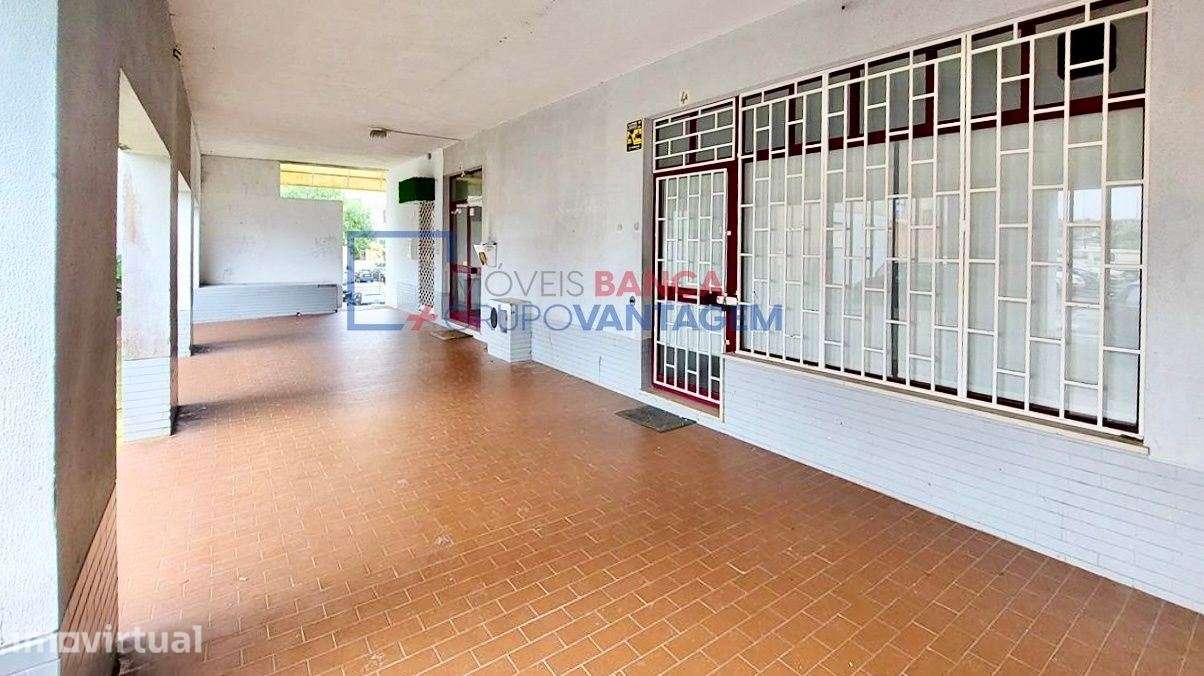 Apartamento T2 com 84m2 em Algueirão-Mem Martins - Grande imagem: 2/19