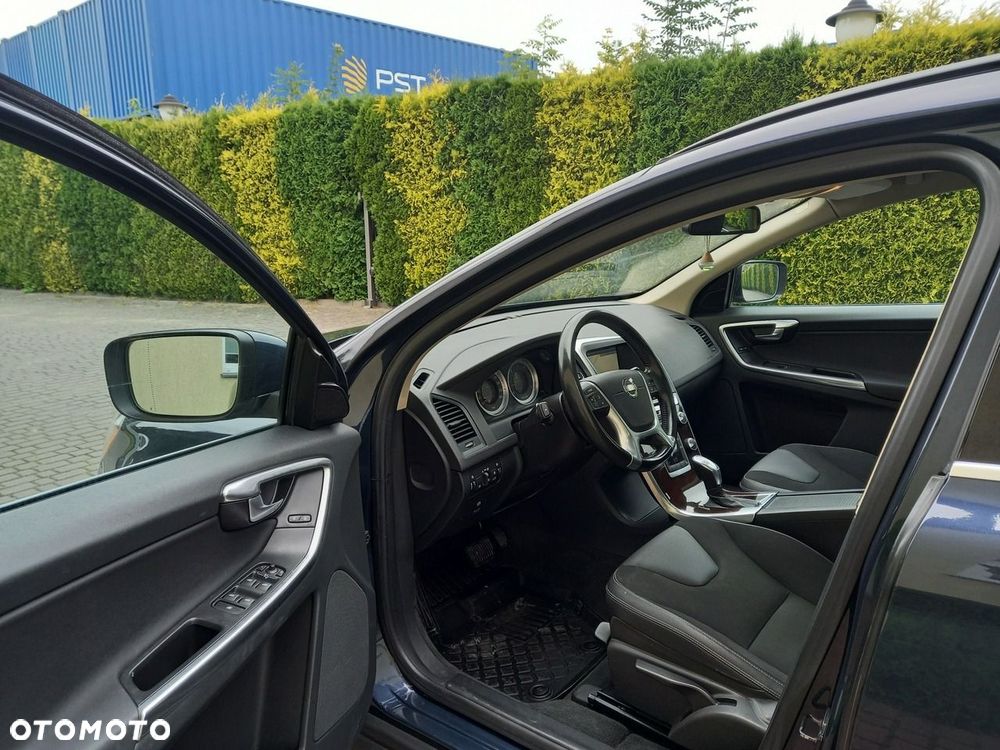 Volvo XC 60 D3 Geartronic Summum - 25
