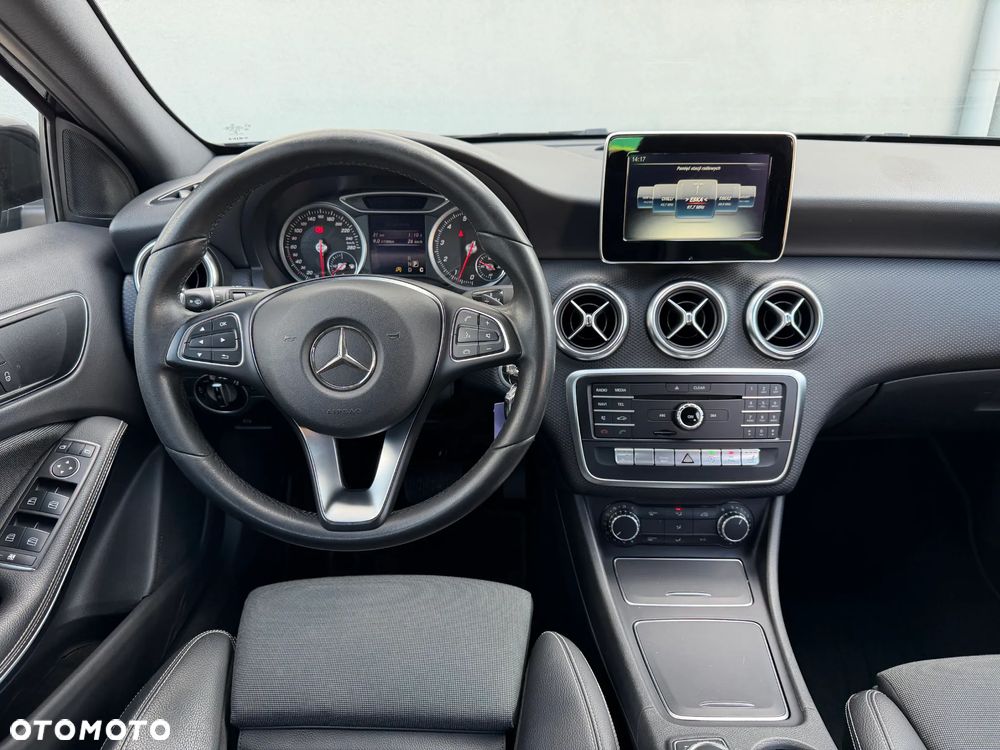 Mercedes-Benz Klasa A 180 7G-DCT StreetStyle - 22