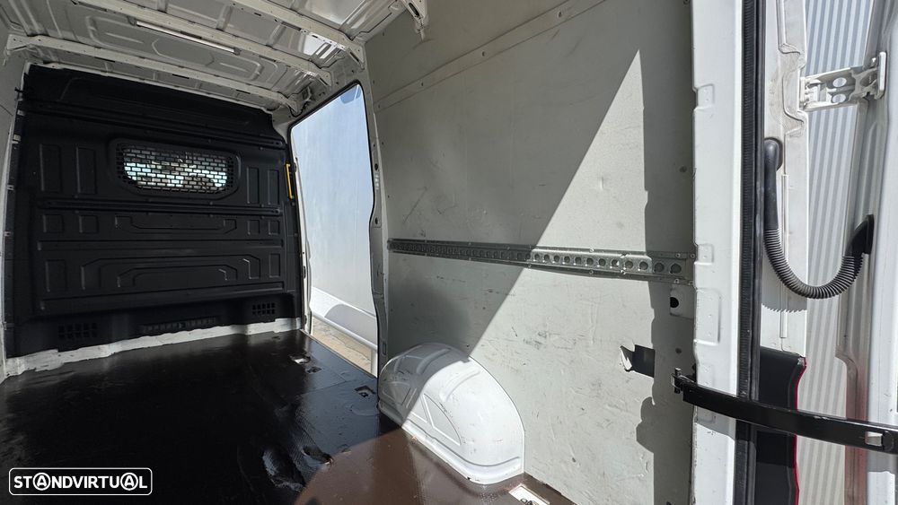 VW Crafter 35 2.0 TDI L3 H3 - 21