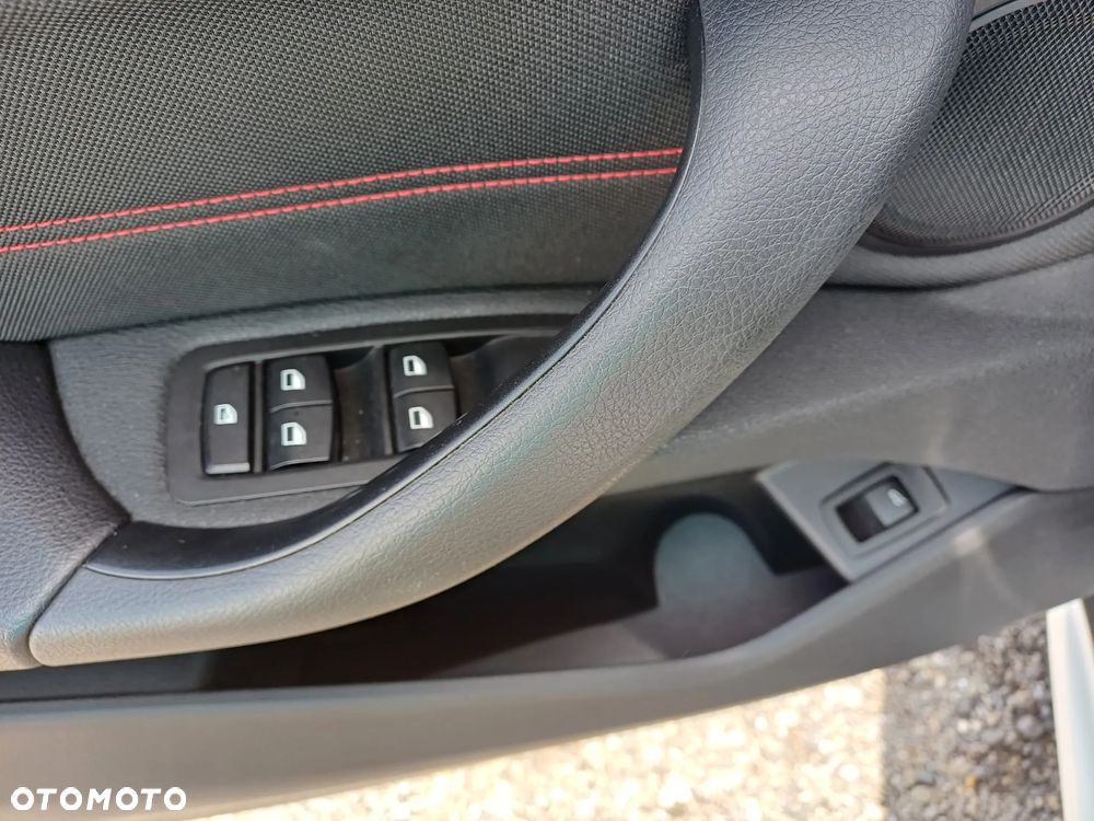 BMW X1 sDrive16d Sport Line - 15