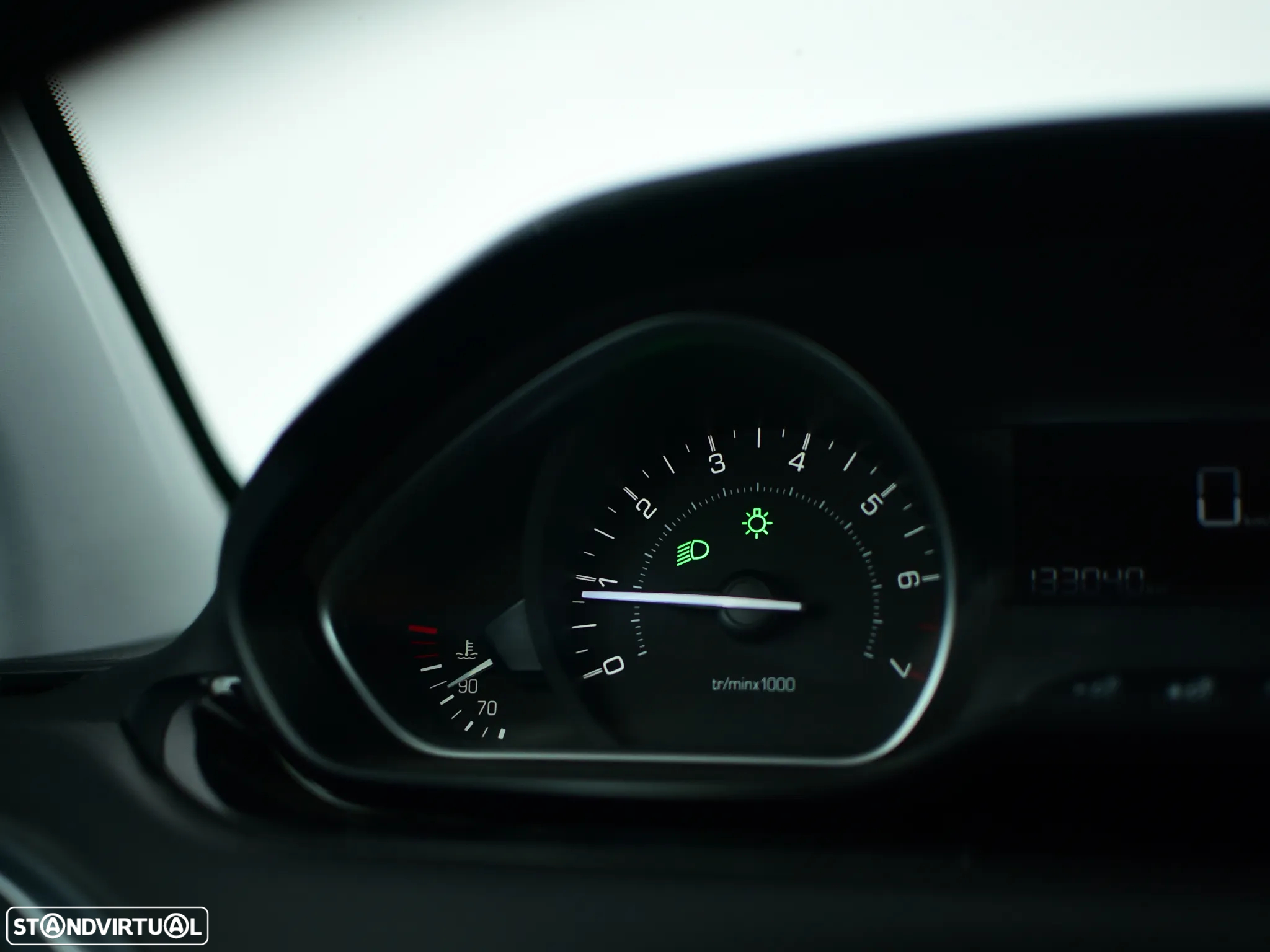 Peugeot 208 1.2 PureTech Style - 12