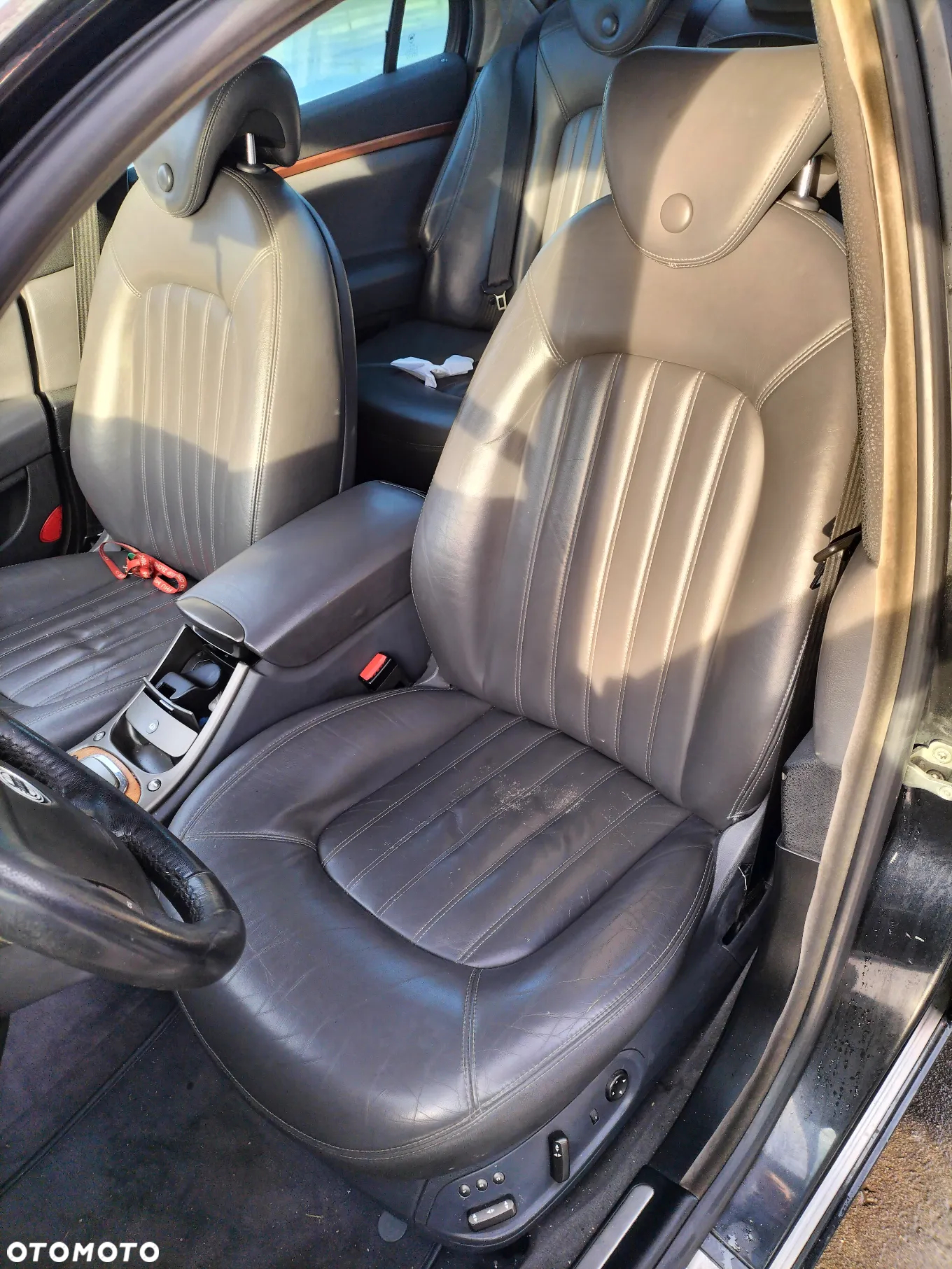 FOTELE PRZÓD KANAPA TYŁ LANCIA THESIS 01-09r 2.4 JTD - 4