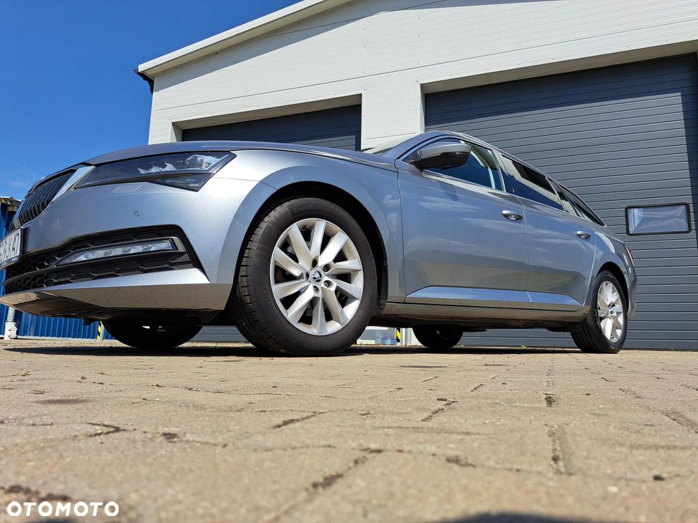 Skoda Superb 2.0 TDI SCR Ambition DSG - 5