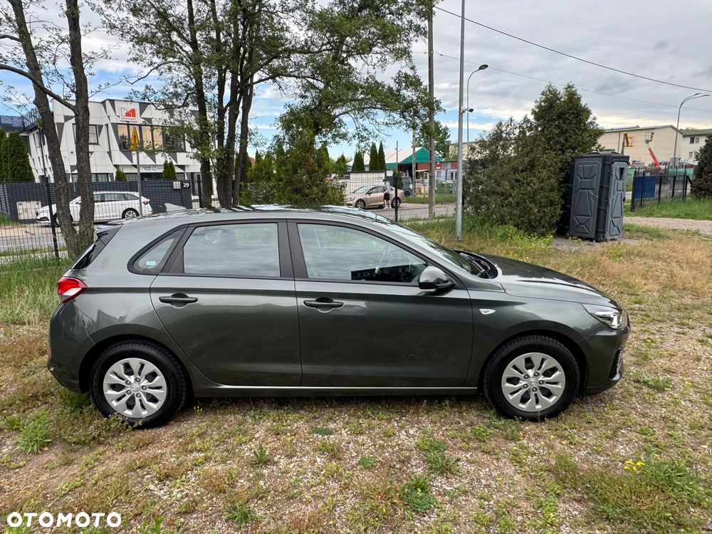 Hyundai i30 1.5 DPI Modern - 17